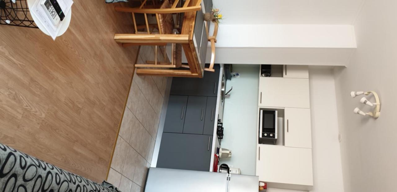 Milos Apartment Пула Экстерьер фото