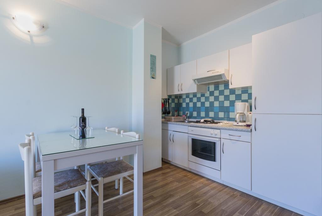 Milos Apartment Пула Экстерьер фото
